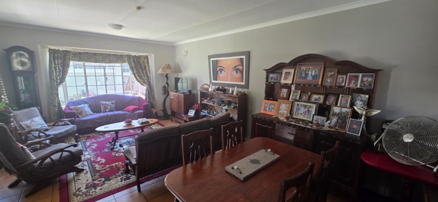 3 Bedroom Property for Sale in Kannoniers Park North West